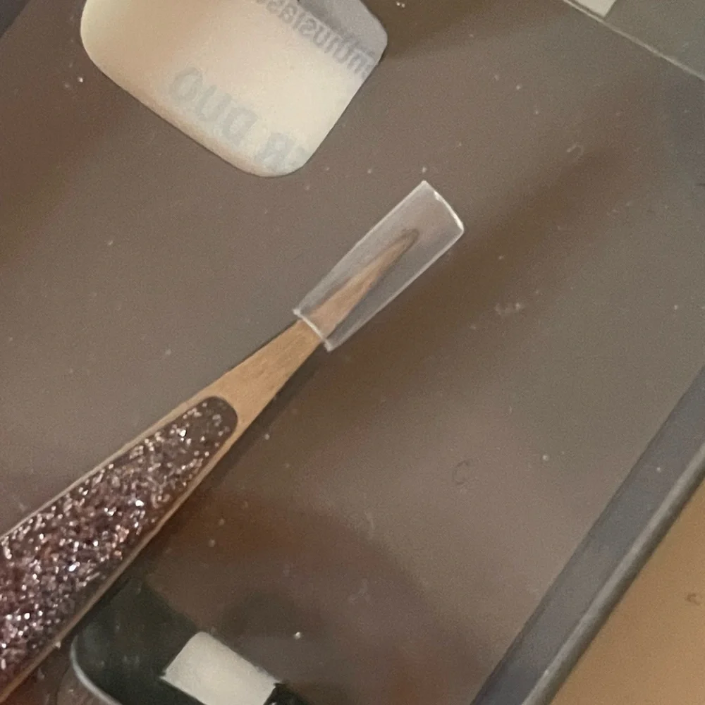 Japonesque Glamour Tweezer Mini Point, Brand New, Stainless Steel Professional